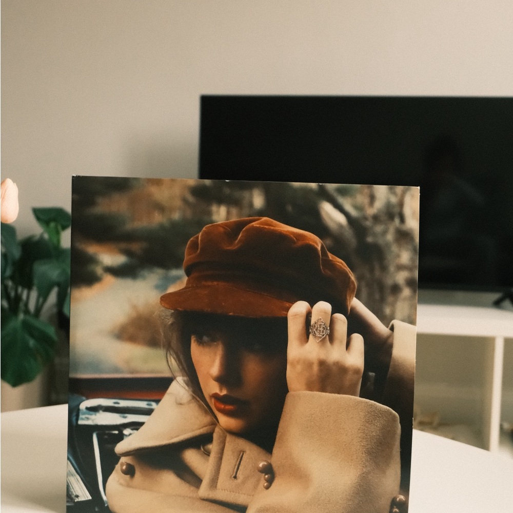 Vinyl Red (Taylor’s Version) by Taylor Swift